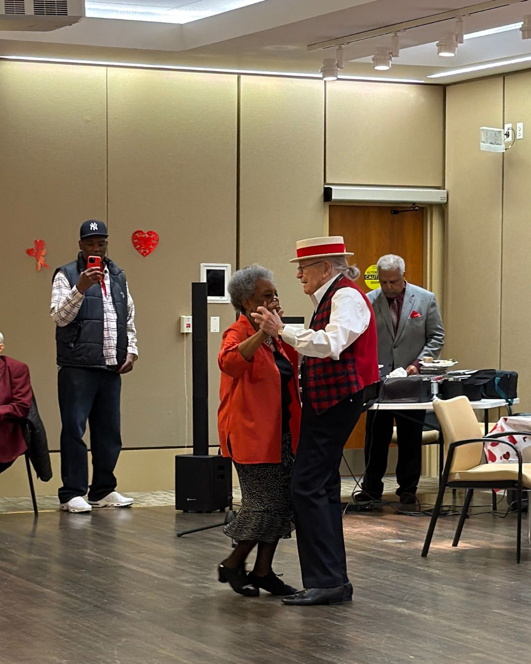 S2i2 volunteers at the Armed Forces Retirement Home Valentine's Day Dance